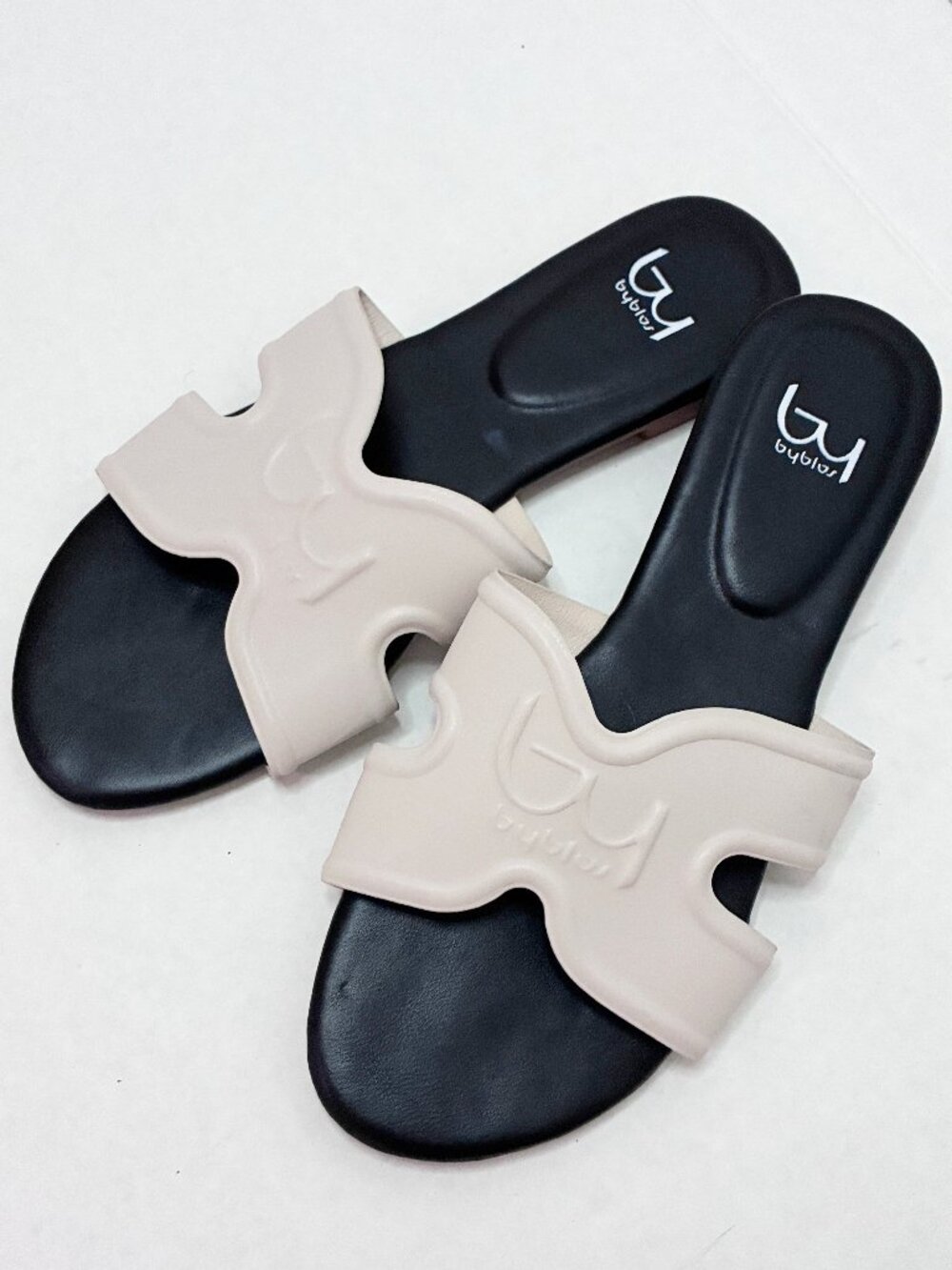 By Byblos Logo Cutout Slide Sandals - EU 39 - Cream